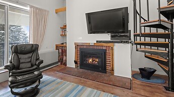 19 Mountainside 2 Bedroom Condo by RedAwning