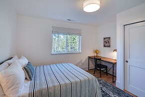 Mountain Home w/ Private Hot Tub & River Access!