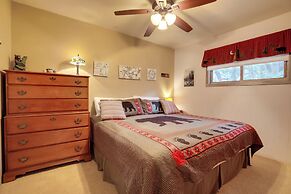 Lakefront Rhinelander Cabin w/ Dock & Fire Pit!