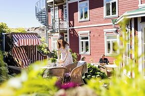 Strandflickornas Husen vid Havet