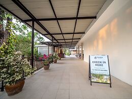 Isara Nai Yang Resort