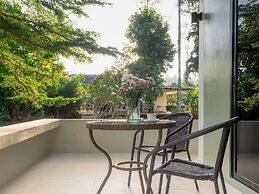 Isara Nai Yang Resort