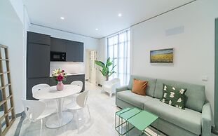 Rey de Sevilla Flats Arenal