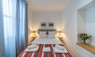 Rey de Sevilla Flats Arenal