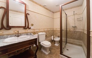 Rey de Sevilla Flats Arenal