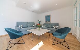 Rey de Sevilla Flats Arenal