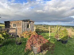 Luxury Shepherd's Hut Style Cabin With Views