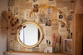 Luxury Shepherd's Hut Style Cabin With Views