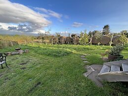 Luxury Shepherd's Hut Style Cabin With Views