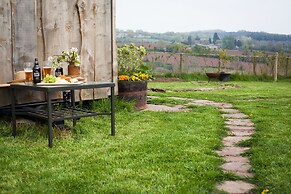 Luxury Shepherd's Hut Style Cabin With Views