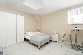 Comfortable Studio in Poznan by Renters