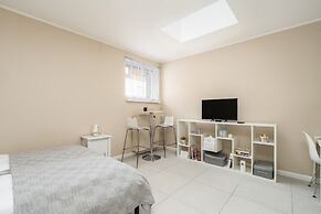 Comfortable Studio in Poznan by Renters