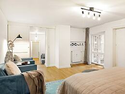 Sanders Tivoli 1- Lovely 2-bdr Apt Near Tivoli
