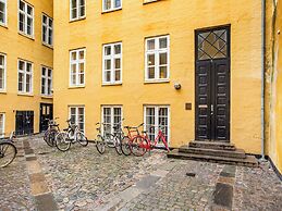 Sanders Tivoli 1- Lovely 2-bdr Apt Near Tivoli