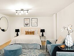 Sanders Tivoli 1- Lovely 2-bdr Apt Near Tivoli