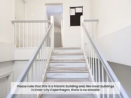 Sanders Tivoli 1- Lovely 2-bdr Apt Near Tivoli