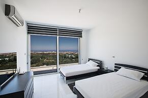 KO1 With Breathtaking sea Views