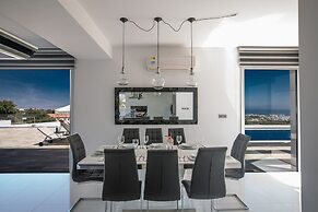 KO1 With Breathtaking sea Views