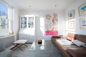 Bright Belgravia Home by Underthedoormat