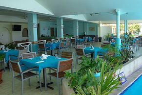 Crown Point Beach Hotel