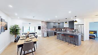 Villa Camila 5BR Luxury Home with Pool