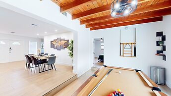 Villa Camila 5BR Luxury Home with Pool