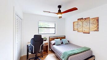 Villa Camila 5BR Luxury Home with Pool