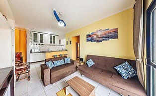 Apto em Mongaguá Prédio frente mar