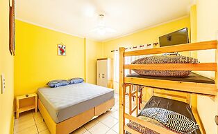 Apto em Mongaguá Prédio frente mar