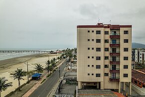 Apto em Mongaguá Prédio frente mar