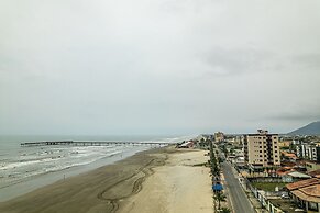 Apto em Mongaguá Prédio frente mar