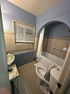 The Oaks B&B Hotel and Spiritual Center