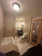 The Oaks B&B Hotel and Spiritual Center