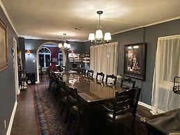 The Oaks B&B Hotel and Spiritual Center