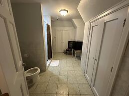 The Oaks B&B Hotel and Spiritual Center