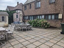 The Oaks B&B Hotel and Spiritual Center