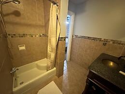 The Oaks B&B Hotel and Spiritual Center