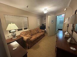 The Oaks B&B Hotel and Spiritual Center