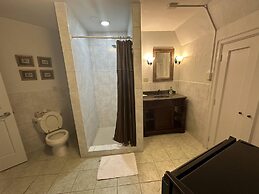 The Oaks B&B Hotel and Spiritual Center