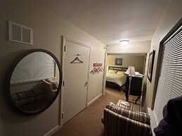 The Oaks B&B Hotel and Spiritual Center