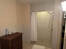 The Oaks B&B Hotel and Spiritual Center