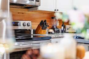 Dollywood Delights by Ghosal Luxury Lodging