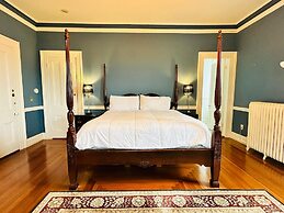 The Hamilton Hoppin House