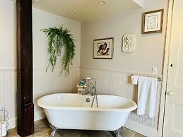 The Hamilton Hoppin House