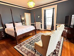 The Hamilton Hoppin House