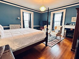 The Hamilton Hoppin House