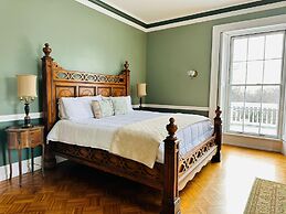 The Hamilton Hoppin House