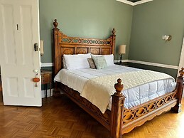 The Hamilton Hoppin House