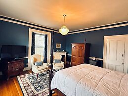 The Hamilton Hoppin House