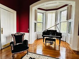 The Hamilton Hoppin House